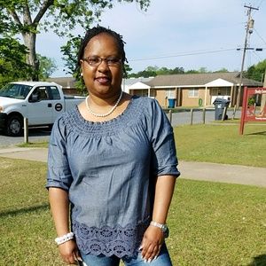 Meet your Posher, Pamela